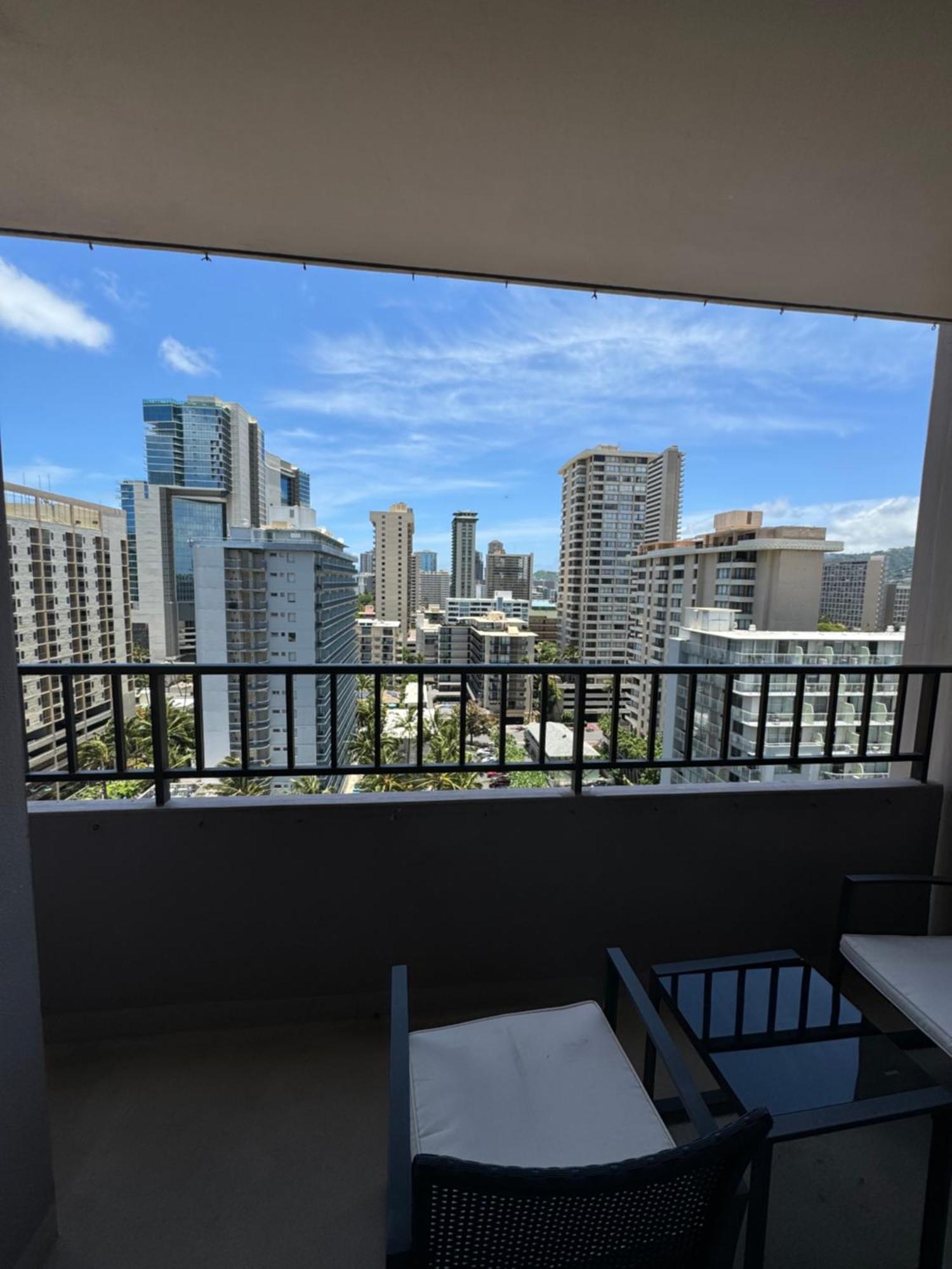 1414- Heart Of Waikiki With Kitchen - Free Parking - City View 檀香山 外观 照片