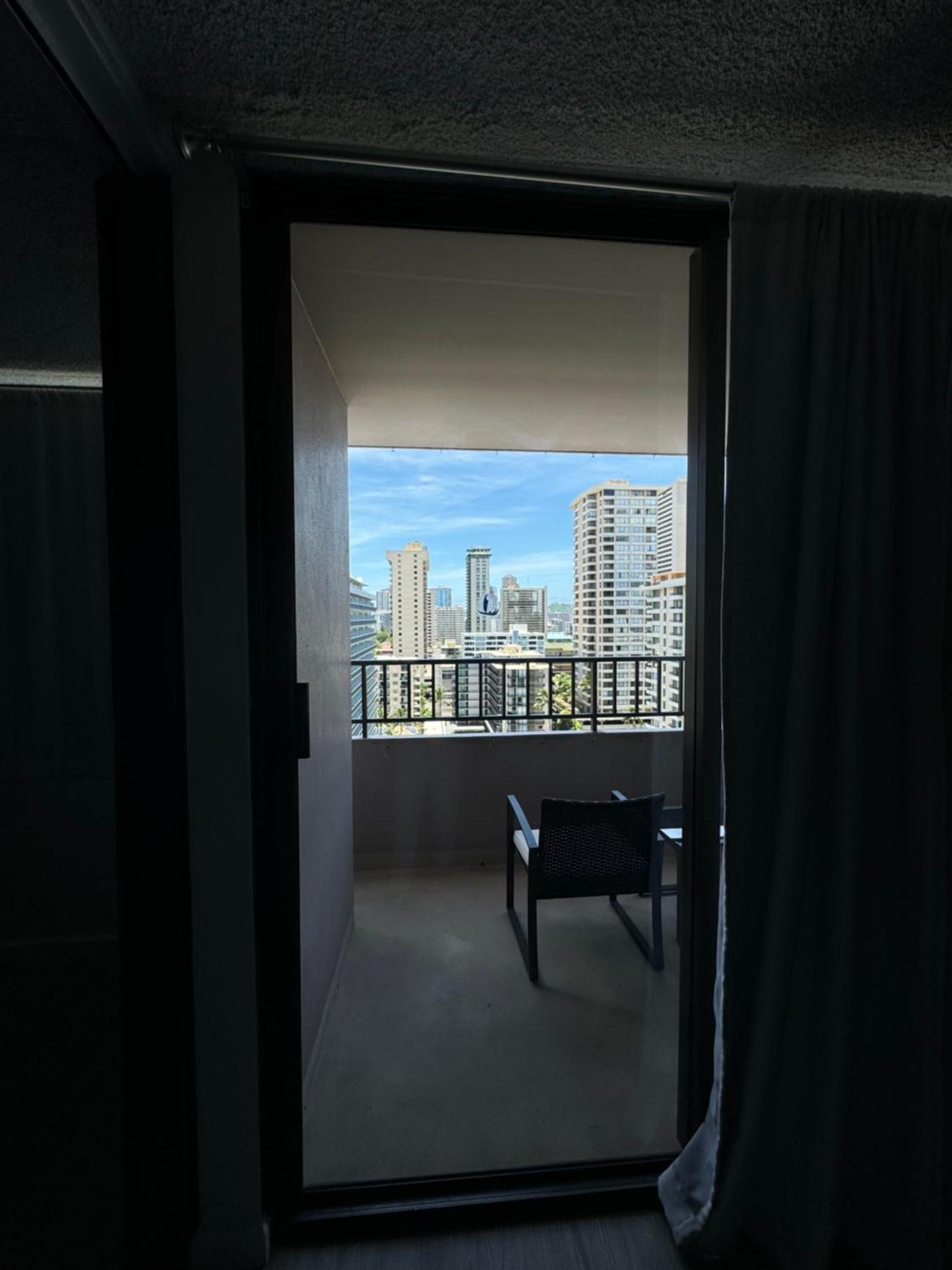 1414- Heart Of Waikiki With Kitchen - Free Parking - City View 檀香山 外观 照片