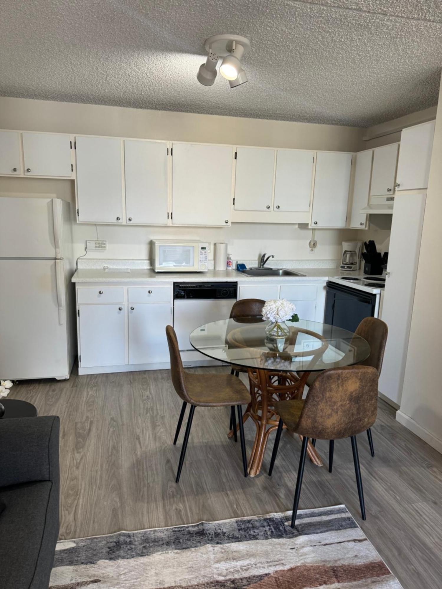 1414- Heart Of Waikiki With Kitchen - Free Parking - City View 檀香山 外观 照片